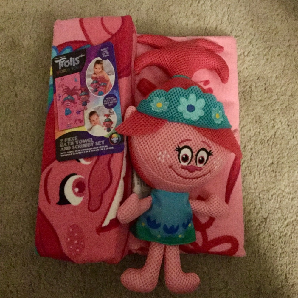 New Troll bath towel and scrubbie